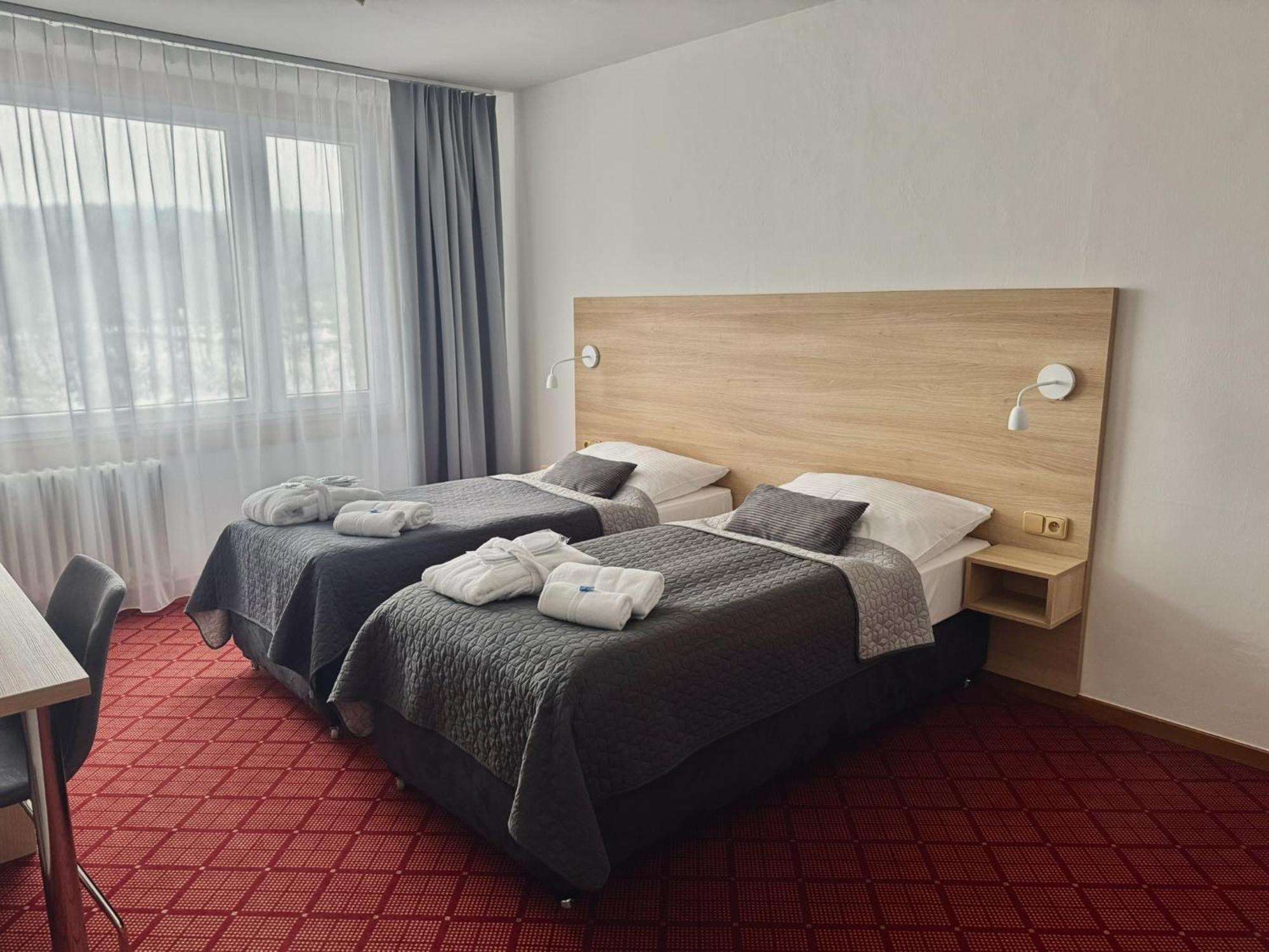 Patria Hotel Trutnov Exterior foto