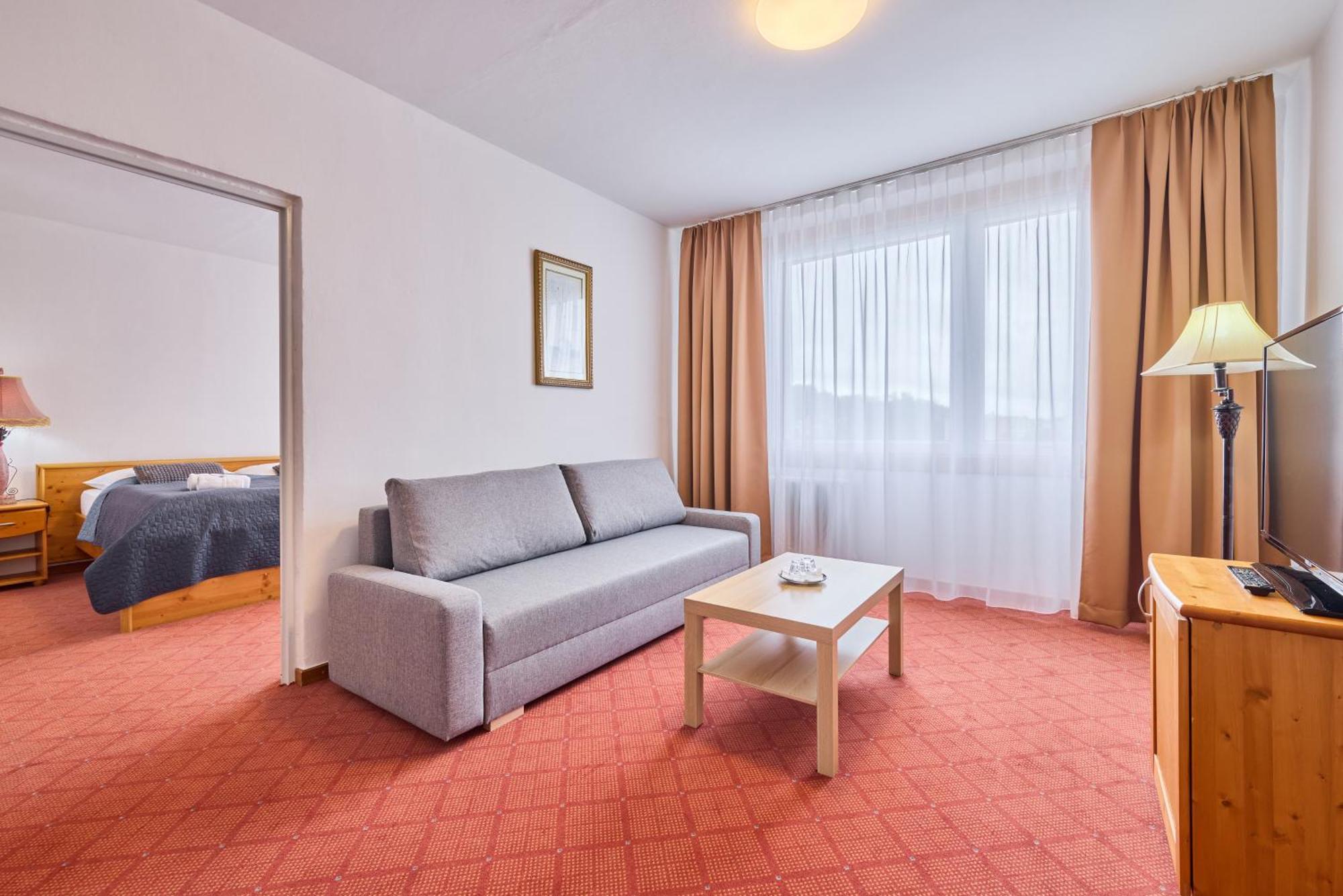 Patria Hotel Trutnov Exterior foto
